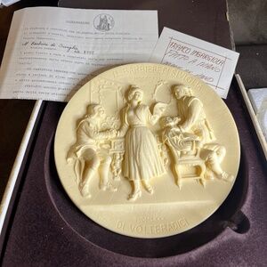 1970sVtg Handcarved AlabasterThe Barber of Seville Dante DiVolteradici Plate NIB